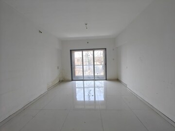Room in 4 BHK Apartment at Shreenathji Odina, Chembur – for Rent