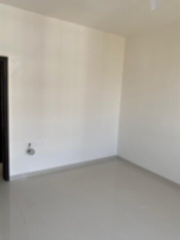 Room in 3.5 BHK Apartment at K Raheja Reserve, Mohammadwadi – for Rent