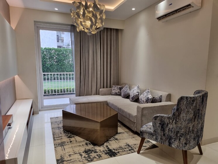Living Room, kishanpura 3 Bedroom 200 Sq.Yd. Apartment In Kishanpura Zirakpur 8958174