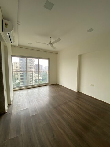 Room in 3 BHK Apartment at Pratibha Swastik Plaza C Chs Ltd Avana, Chembur – for Rent