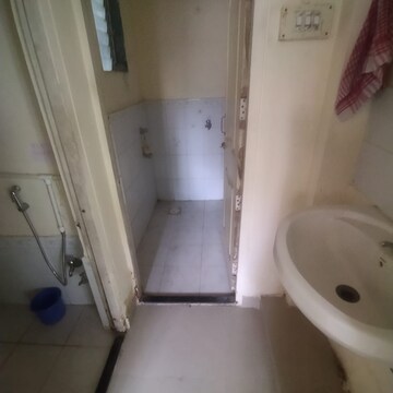 Bathroom in 1 BHK Apartment at Triveni Tower, Kandivali West – for Rent