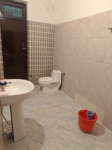 Bathroom in 2 BHK Independent House at Gomti Nagar – for Rent