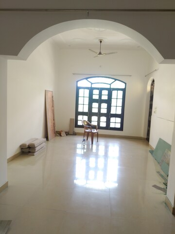 Room in 2 BHK Independent House at Gomti Nagar – for Rent