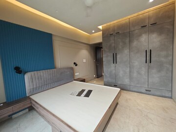 Bedroom in 3 BHK Apartment at Mumbadevi CHS, Chembur – for Rent
