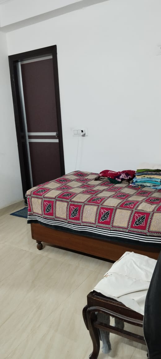 2 BHK Builder Floor For Rent in Sarvapriya Vihar