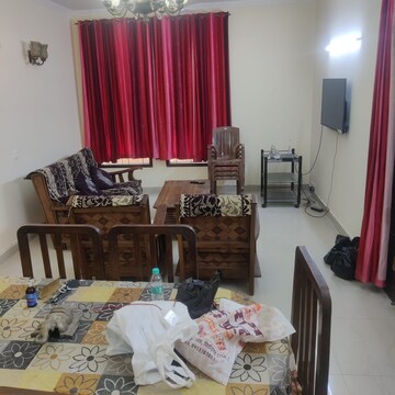Living Room in 3 BHK Builder Floor at Unitech South City II, Sector 50 – for Rent