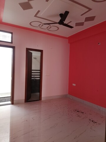 Room in 2 BHK Independent House at Gomti Nagar – for Rent