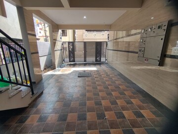 Parking in 2 BHK Independent House at Cooke Town – for Rent