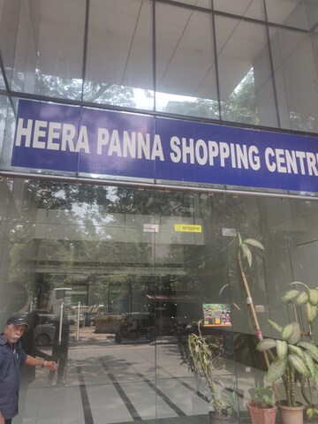  Showroom For Rent in Heera Panna Shopping Centre, Powai