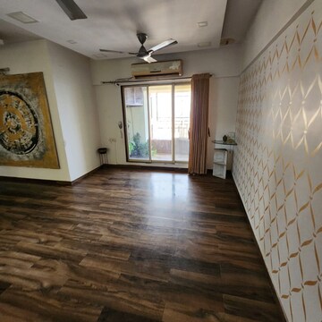 Room in 4 BHK Apartment at Harmony Signature Towers, Owale – for Rent