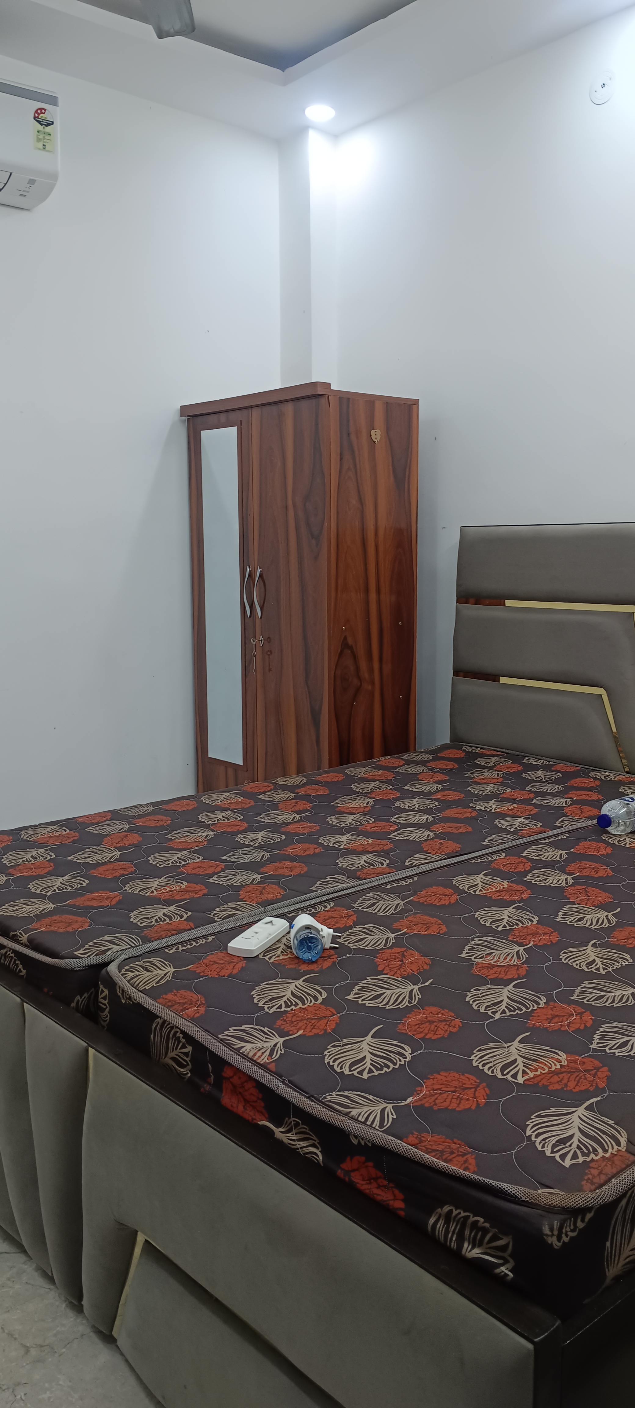 1 BHK Builder Floor For Rent in Shri Ram Property 