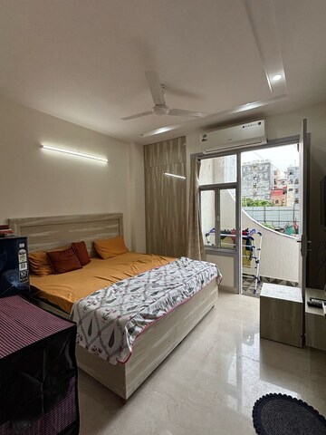 Bedroom in 1 RK Builder Floor at Sushant Vyapaar Kendra, Sector 43 – for Rent