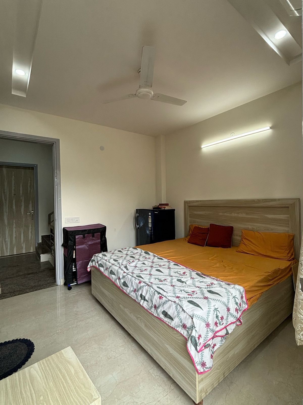 1 Rk+ Extra Room Builder Floor For Rent in Sushant Vyapaar Kendra