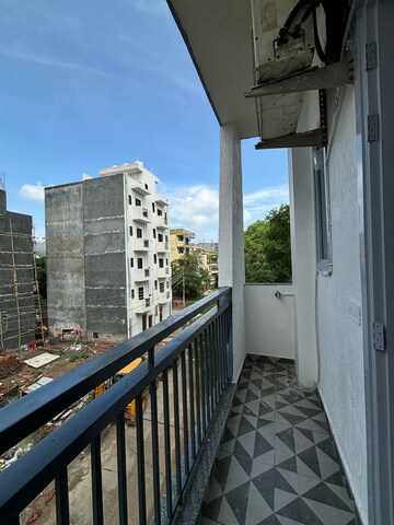 Balcony in 1 RK Builder Floor at Sushant Vyapaar Kendra, Sector 43 – for Rent