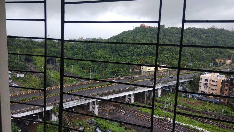 Balcony, gauri-commercial-complex Commercial Office Space 598 Sq.Ft. In Cbd Belapur Sector 11 Navi Mumbai 8958538