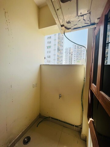 Room in 1 RK Builder Floor at Sushant Vyapaar Kendra, Sector 43 – for Rent