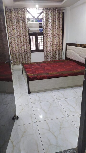 2 BHK Builder Floor For Rent in Sushant Vyapaar Kendra, Sector 43