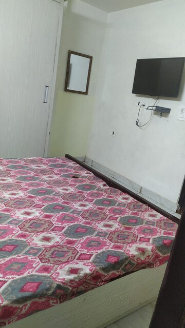 Bathroom in 2 BHK Builder Floor at Sushant Vyapaar Kendra, Sector 43 – for Rent