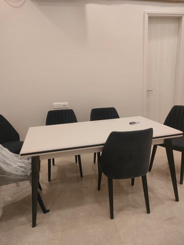 Team Area in 3 BHK Apartment at Lodha The Park, Worli – for Rent