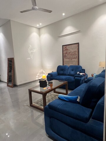 1 BHK Builder Floor For Rent in Sushant Vyapaar Kendra, Sector 43