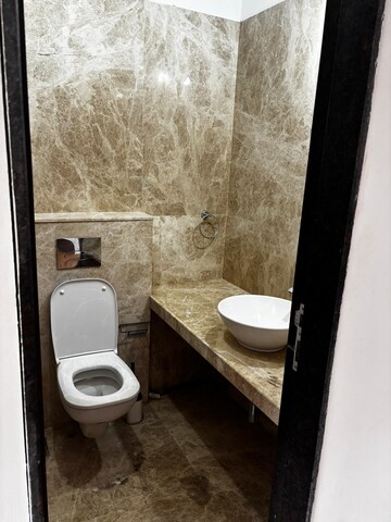 Bathroom in 3.5 BHK Apartment at Sheth Avalon, Laxmi Nagar – for Rent