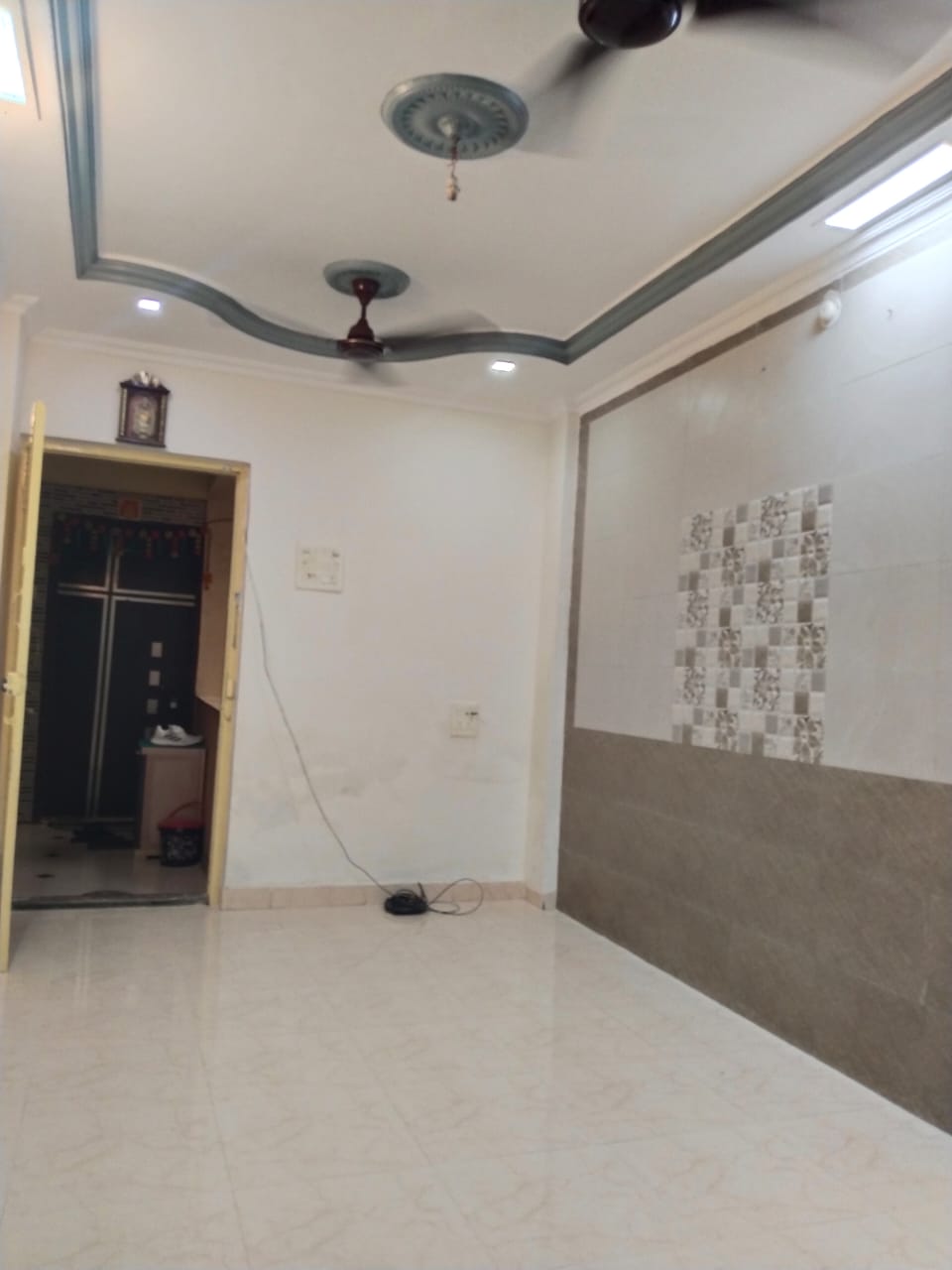 1 BHK + Extra Room Apartment For Sale in Raj Chs 