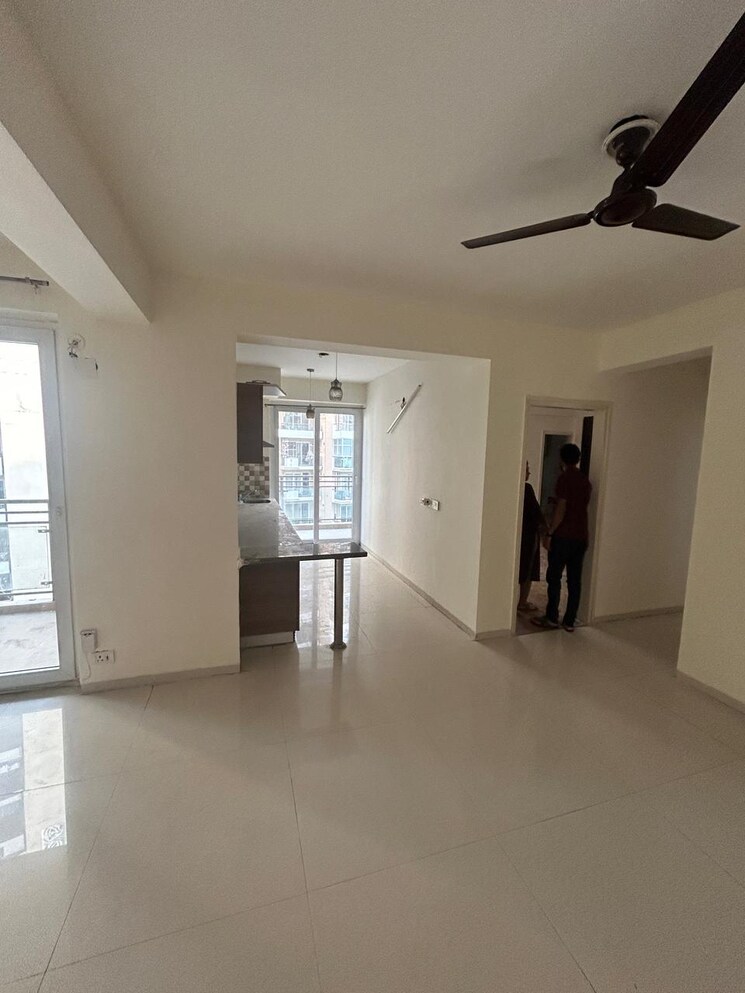 Room, tulip-violet 3 Bedroom 1578 Sq.Ft. Apartment In Sector 69 Gurgaon 8958648