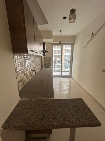Room in 3 BHK Apartment at Tulip Violet, Sector 69 – for Rent