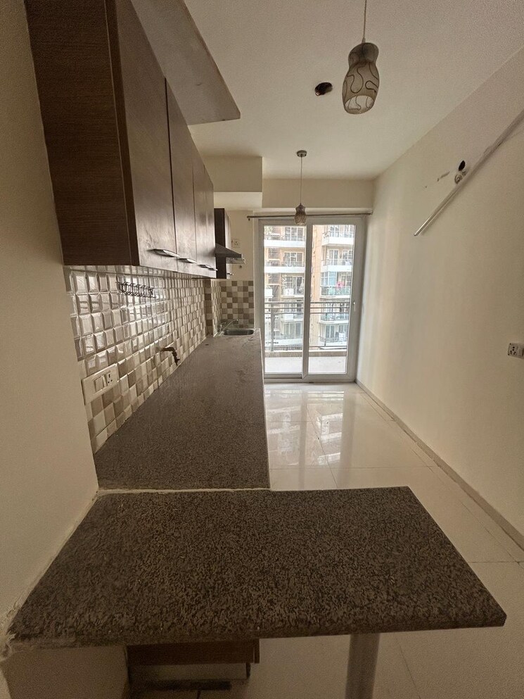 Room, tulip-violet 3 Bedroom 1578 Sq.Ft. Apartment In Sector 69 Gurgaon 8958648