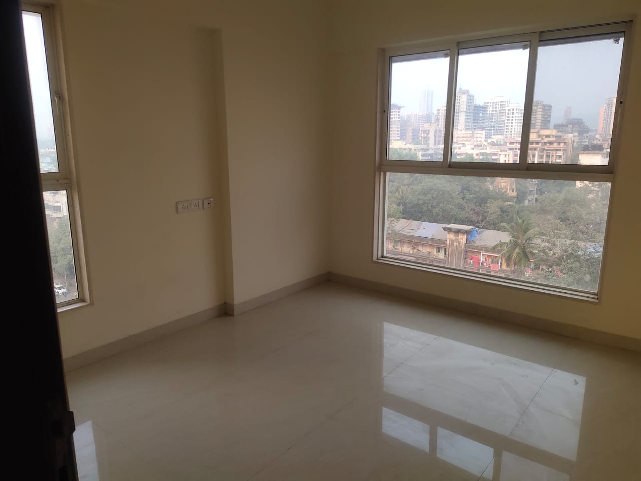 2 BHK Apartment For Rent in JP Eminence