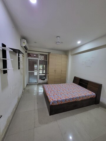 Bedroom in 3.5 BHK Apartment at Gaur City 2 - 10th Avenue, Sector 16c Greater Noida – for Rent