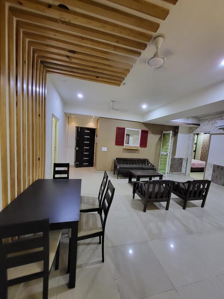 Team Area, gaur-city-2-10th-avenue 3.5 Bedroom 1870 Sq.Ft. Apartment In Sector 16c Greater Noida Greater Noida 8958632