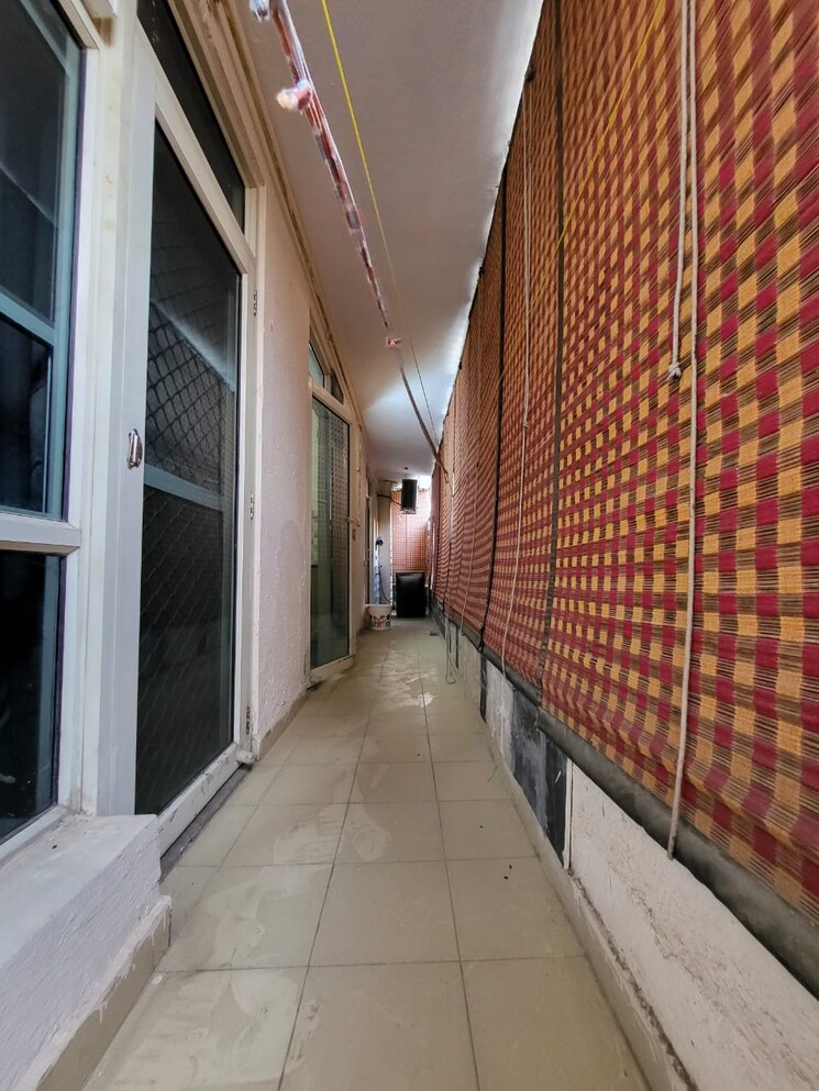 Balcony, gaur-city-2-10th-avenue 3.5 Bedroom 1870 Sq.Ft. Apartment In Sector 16c Greater Noida Greater Noida 8958632