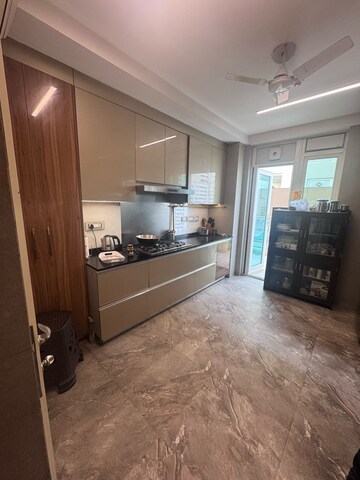 Parking in 4 BHK Penthouse at DLF The Crest, Sector 54 – for Sale
