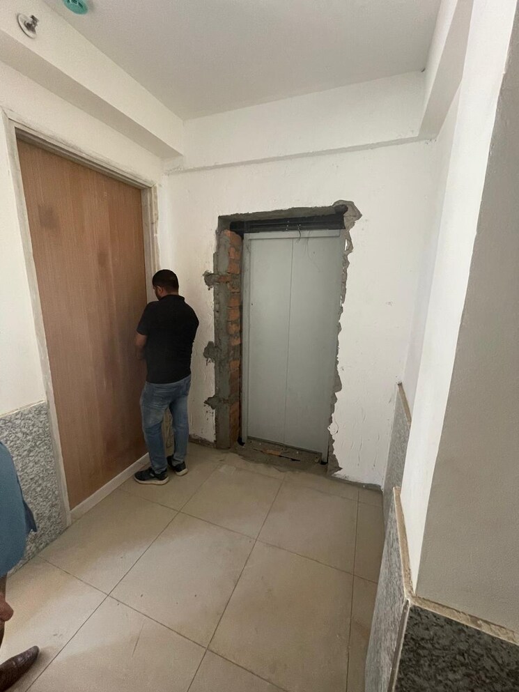 Bathroom, la-residentia 4 Bedroom 2065 Sq.Ft. Apartment In Tech Zone 4 Greater Noida Greater Noida 8958649