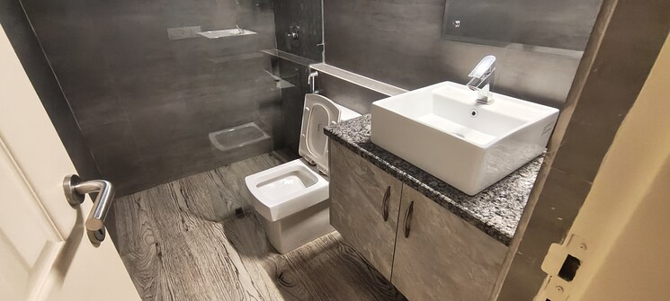 Team Area, emaar-mgf-emerald-hills 4 Bedroom 350 Sq.Yd. Apartment In Sector 65 Gurgaon 8958686