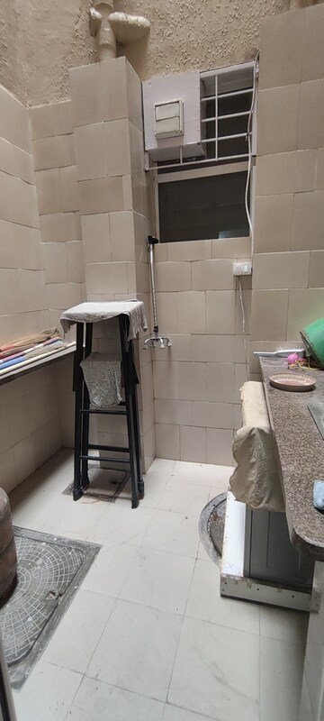 Bathroom in 4 BHK Apartment at Emaar MGF Emerald Hills, Sector 65 – for Rent