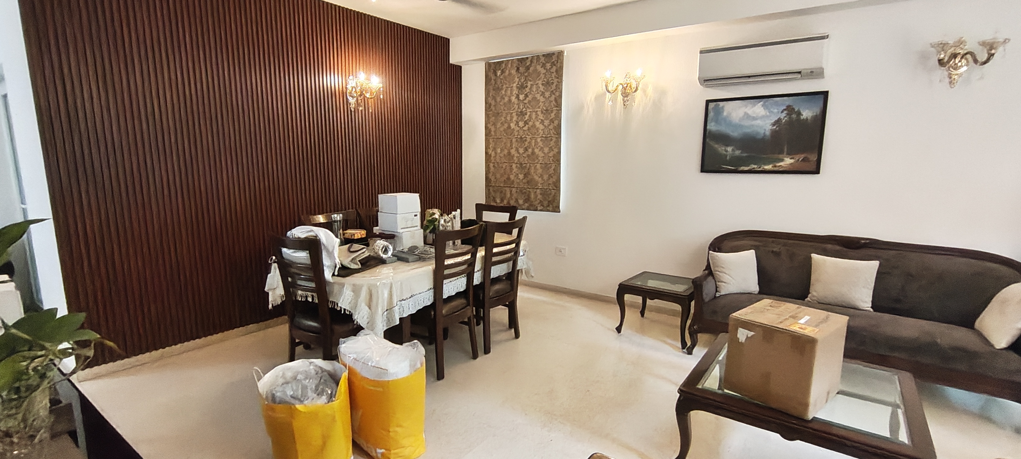 4 BHK + Pooja Room,Servant Room,Extra Room 350 Sq.Yd. Apartment in Emaar MGF Emerald Hills