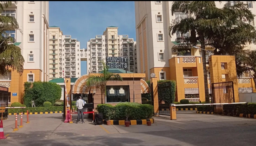 3 BHK + Servant Room 2341 Sq.Ft. Apartment in Suncity Heights
