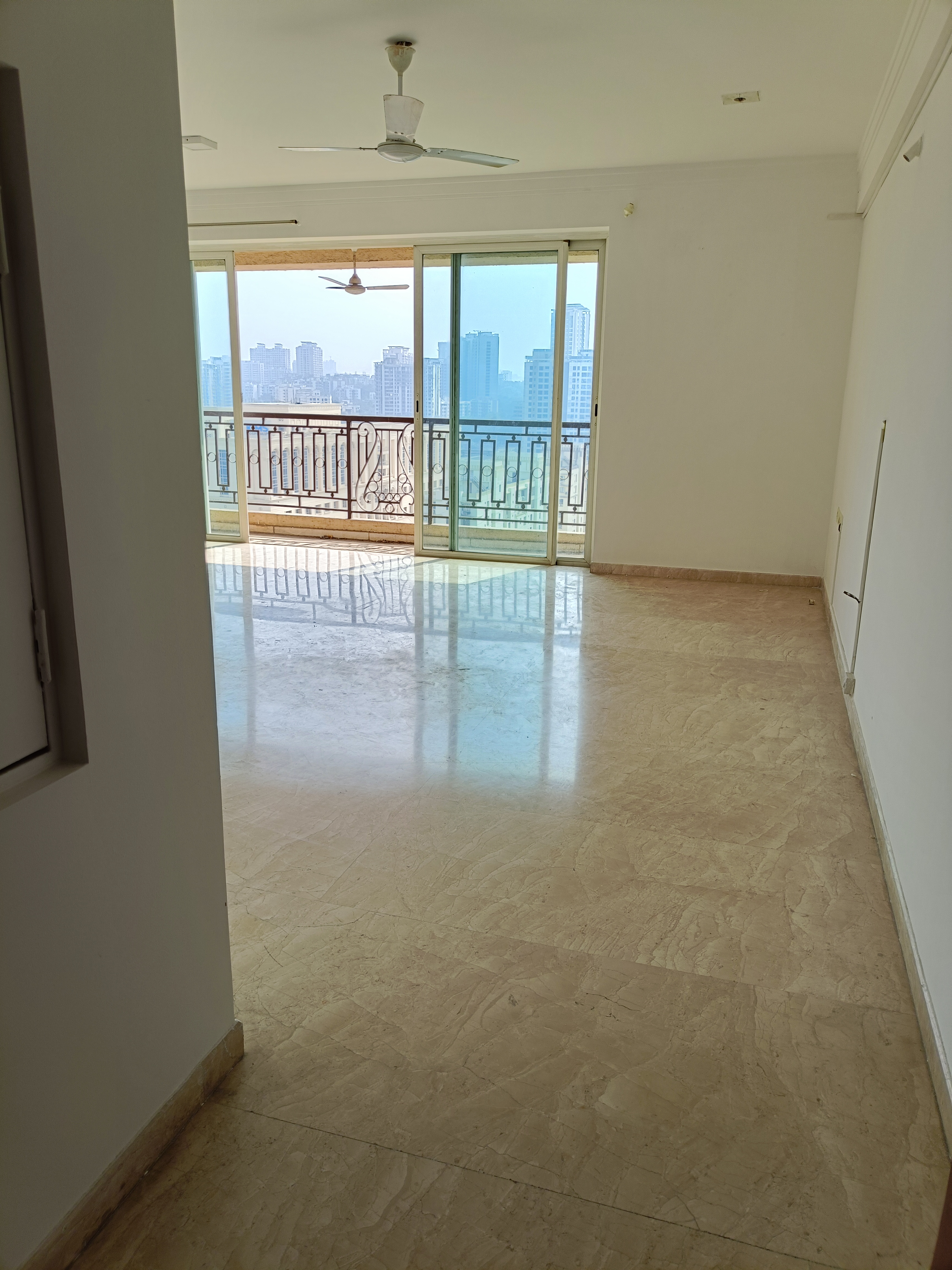 3 BHK Apartment For Rent in Hiranandani Estate