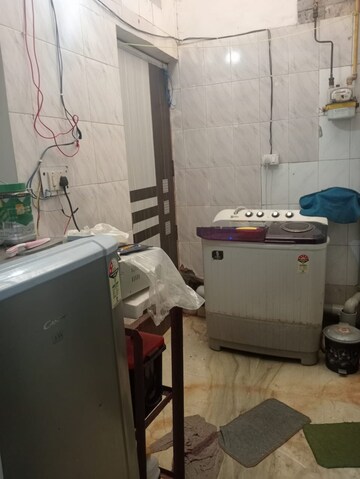 Team Area in 1 RK Apartment at Arun Vihar Sector 37, Sector 37 – for Rent