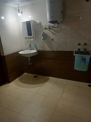 Bathroom in 1 BHK Apartment at Arun Vihar Sector 37, Sector 37 – for Rent