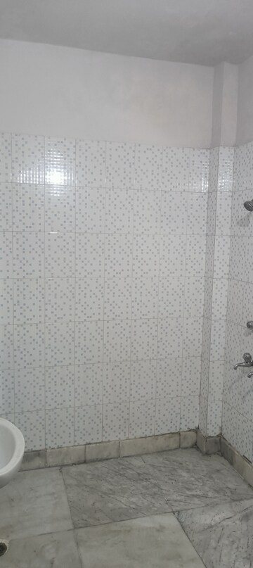 Attached Bathroom in 3 BHK Builder Floor at Vaishali Sector 5 – for Sale