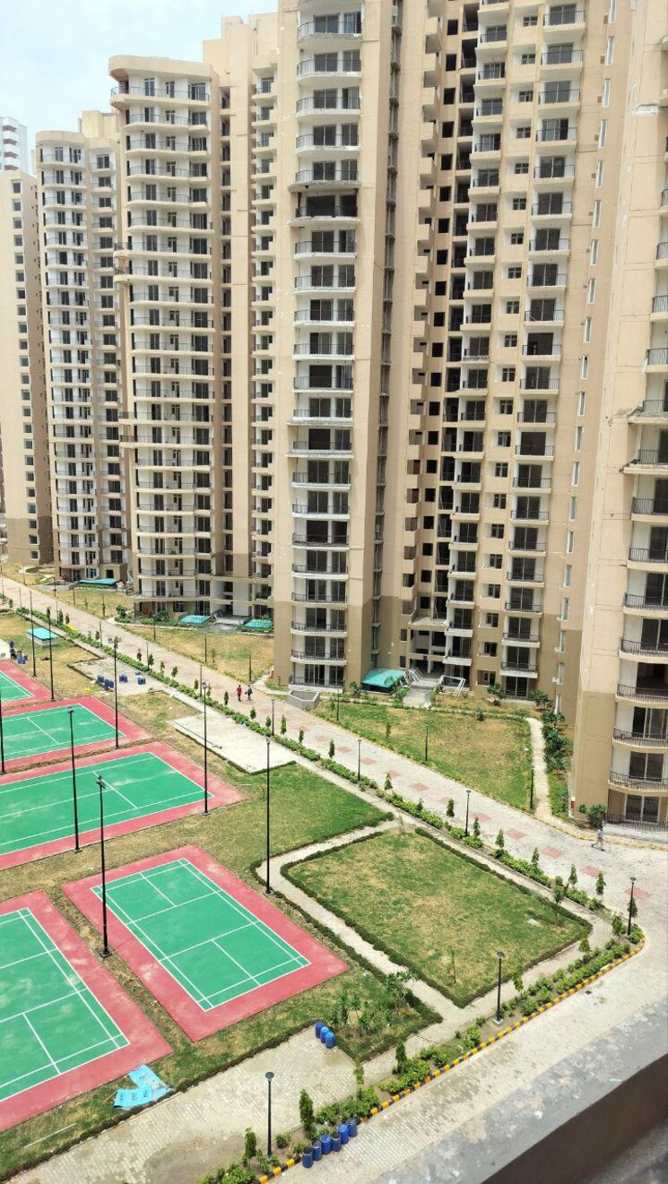 Exterior View, amrapali-heartbeat-city 3 Bedroom 1350 Sq.Ft. Apartment In Sector 107 Noida 8958740