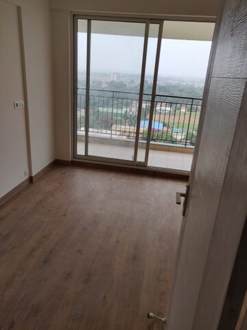 Room in 4 BHK Apartment at Bestech Park View Sanskruti, Sector 92 – for Rent