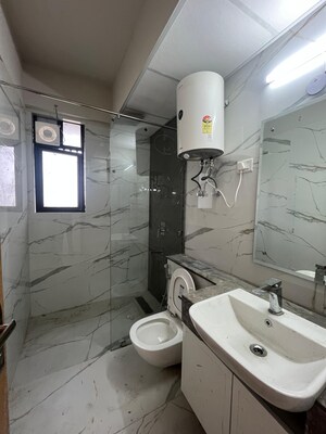 Bathroom in 3 BHK Apartment at M3M Heights, Sector 65 – for Sale
