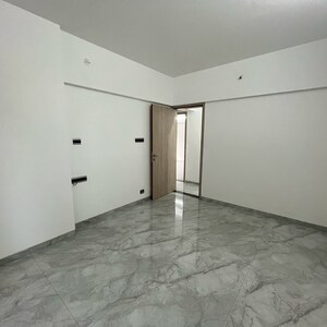 Room in 3 BHK Apartment at Kothrud – for Sale