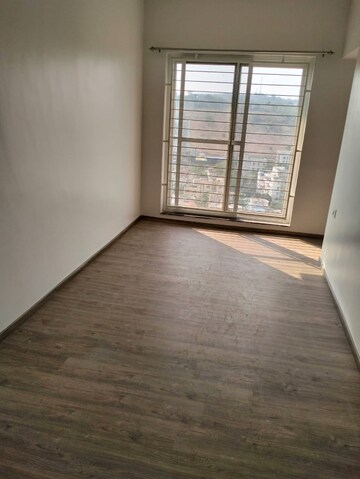 Room in 2 BHK Apartment at Goel Ganga Utopia, Bavdhan – for Rent
