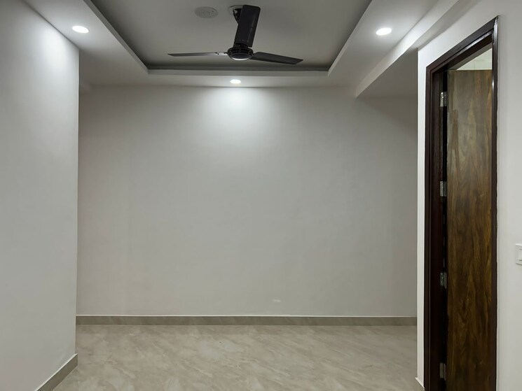 Room, freedom fighters enclave 2 Bedroom 550 Sq.Ft. Builder Floor In Freedom Fighters Enclave Delhi 8958836