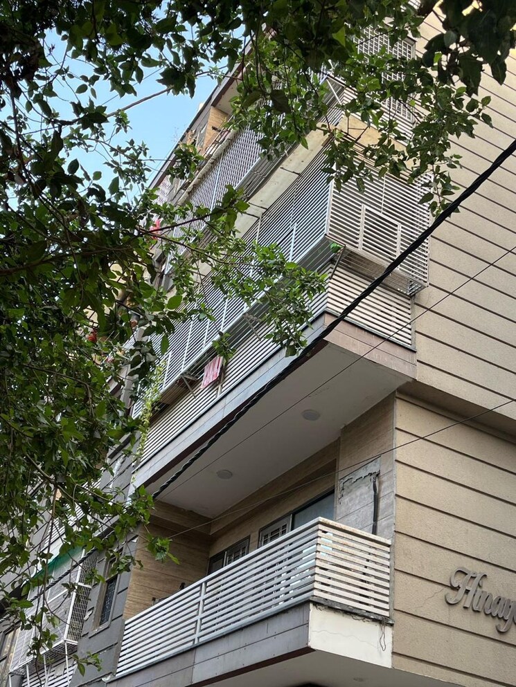 Exterior View, chattarpur 2 Bedroom 100 Sq.Yd. Apartment In Chattarpur Delhi 8958844